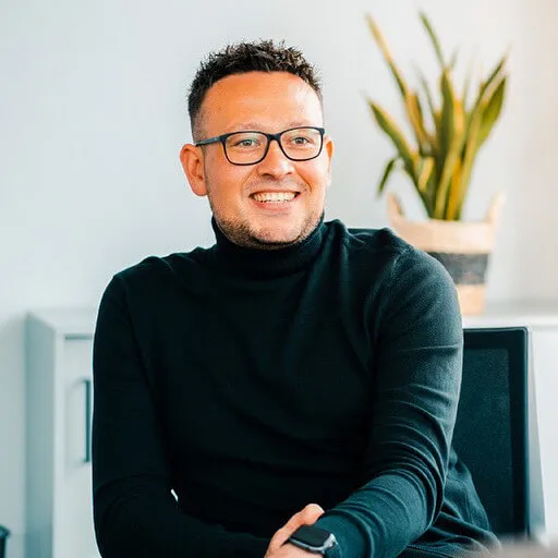 sascha-hirt-dealfront